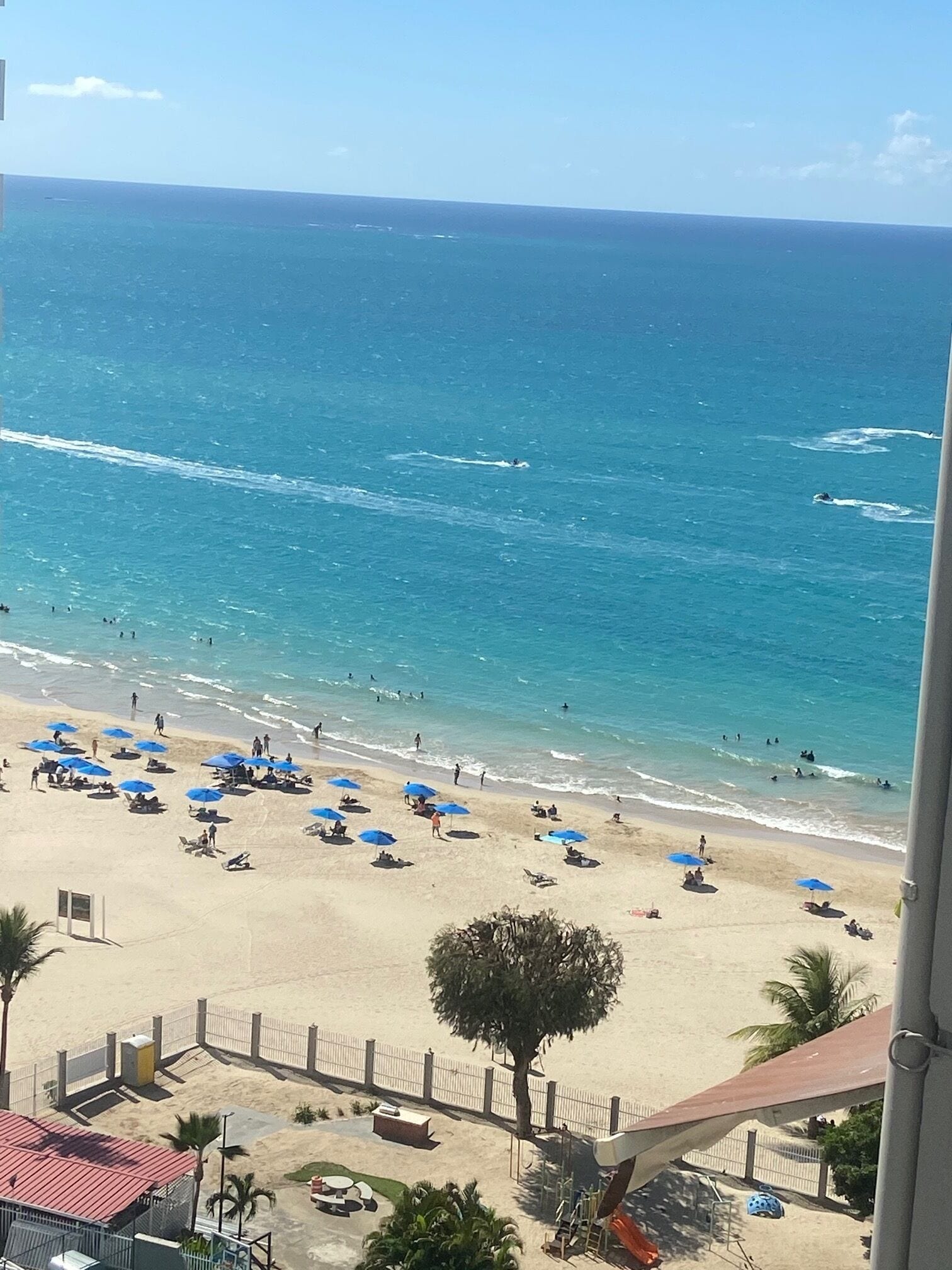 ビーチ、ビーチタオル