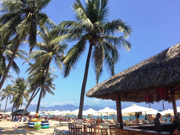 Plage à proximité, sable blanc