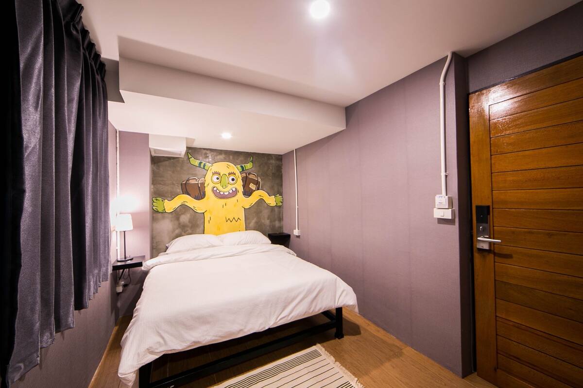 Standard Double Room | Iron/ironing board, free WiFi