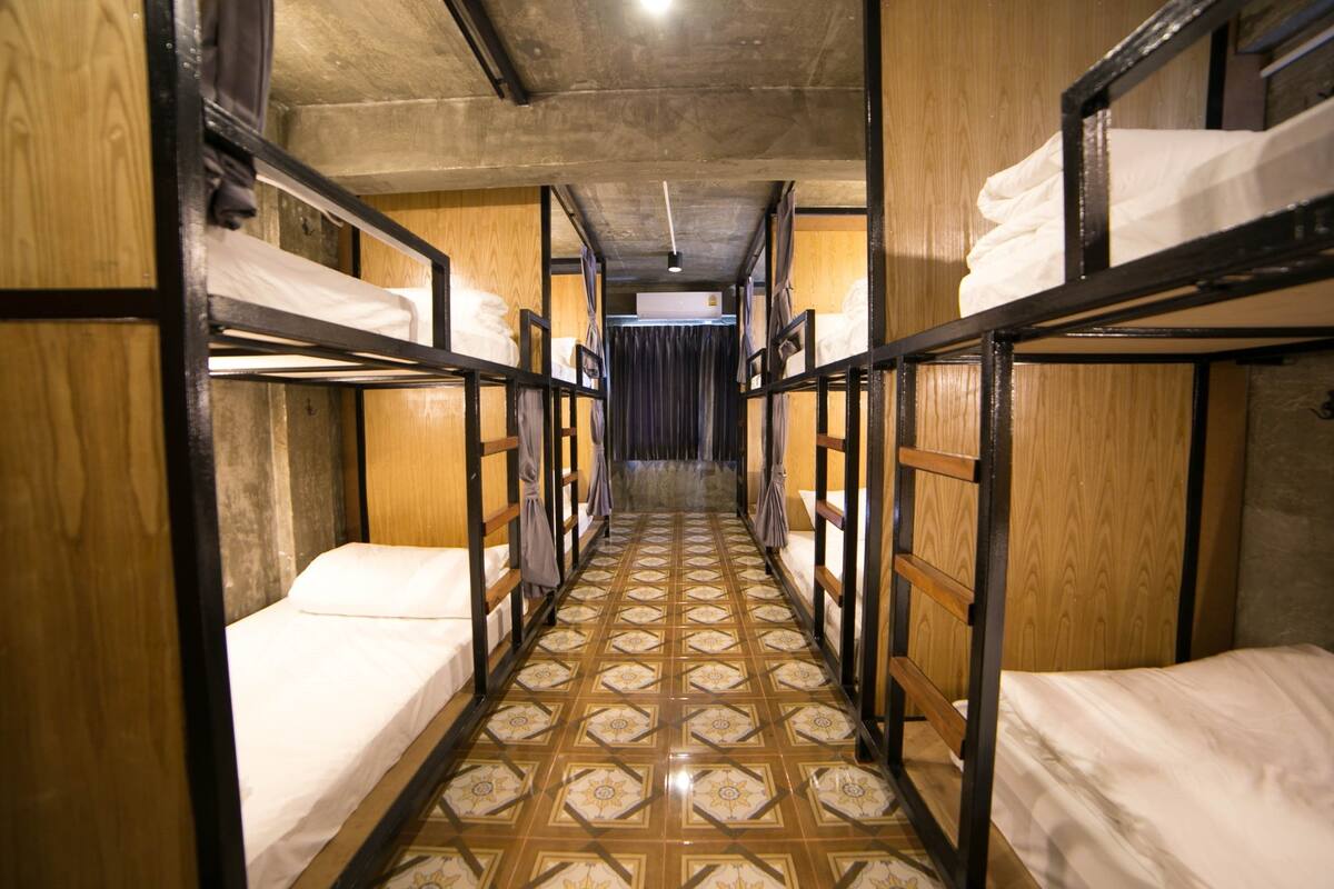 Shared Dormitory - Female only | Iron/ironing board, free WiFi
