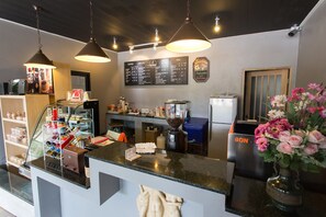 Breakfast and dinner served - The Square Rayong (Nikhom Phatthana)