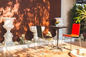 บริการอาหารเช้าและอาหารเย็น, อาหารไทย