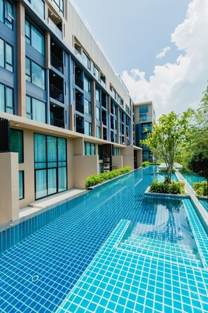 Pool Access | In-room safe, blackout drapes, iron/ironing board, rollaway beds