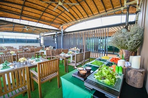 Daily continental breakfast (THB 150 per person)