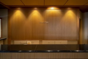 Reception - onsen hotel Omoto (Matsumoto)