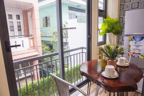 Studio | In-room dining - Jen & Friends House (Ho Chi Minh City)