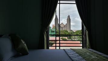 Deluxe Double Room | Minibar, in-room safe, desk, free WiFi