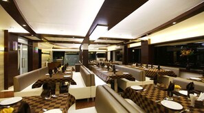 Se sirven desayunos, almuerzos, cenas y cocina internacional 