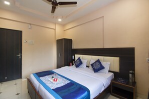 Standard Double or Twin Room, 1 Double Bed, Private Bathroom