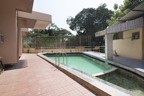 Utomhuspool