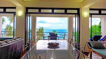 Villa Premium, 3 habitaciones, vista al mar | Área de sala de estar