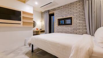 Kahden hengen deluxe-huone, 1 keskisuuri parisänky (Foreigner Only) | Pimennysverhot, ilmainen Wi-Fi, vuodevaatteet