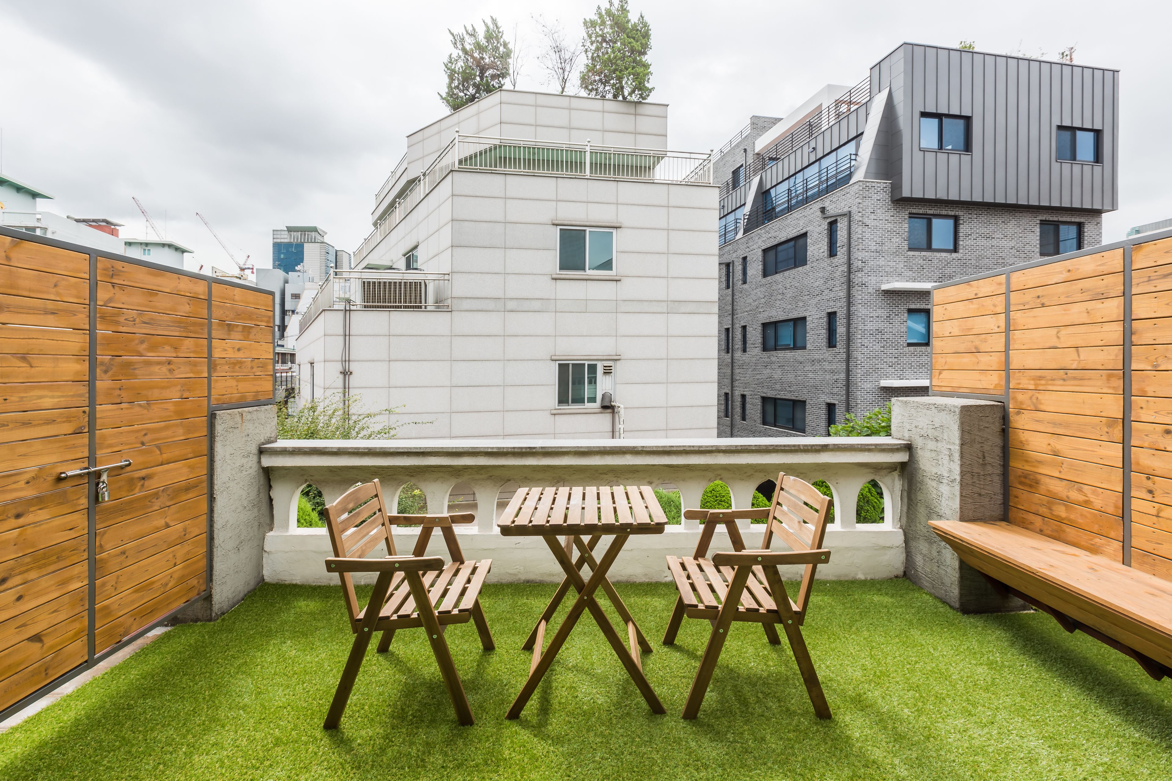 Kahden hengen deluxe-huone, 1 keskisuuri parisänky (Foreigner Only) | Parveke