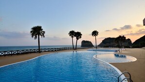 室外游泳池