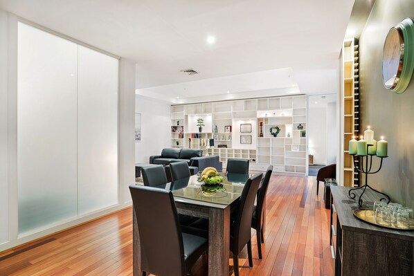 Business Apartment, 2 Bedrooms | In-room dining - Sanctuary Apartments - Collins St CBD (Melbourne)