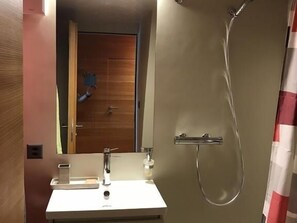 Chalet Deluks, ensuite, pemandangan gunung | Kamar mandi