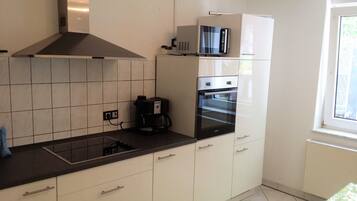 Design-Apartment, 2 Schlafzimmer, Nichtraucher, Küche | Eigene Küche | Kühlschrank, Mikrowelle, Ofen, Herdplatte