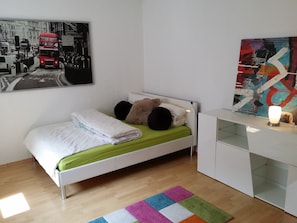 Design Condo, 2 Bedrooms, Non Smoking, Kitchen | Room amenity