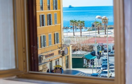 Quadruple Room, Private Bathroom (External). Alloggio Turistico Port View