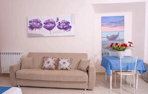 Family Room, Private Bathroom (External)