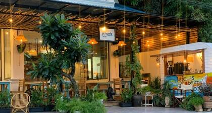 Cavilla Hotel & Apartment