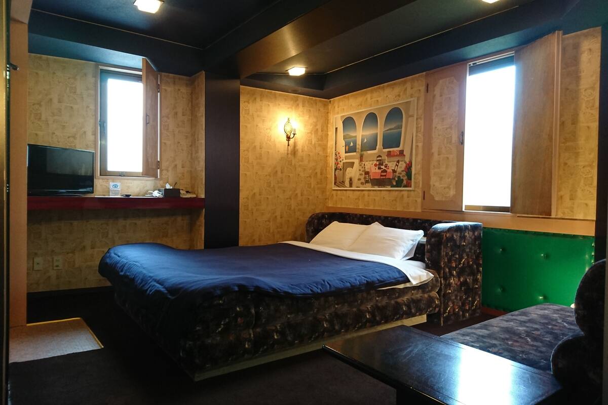 economy double room | soundproofing, free wifi, bed sheets