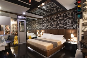 Deluxe Room | Desk, free WiFi, bed sheets - Victoria Court Canley - Pasig (Pasig)