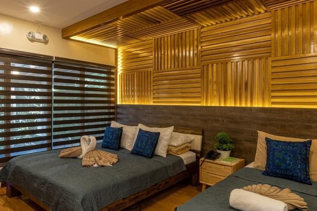 Desk, bed sheets