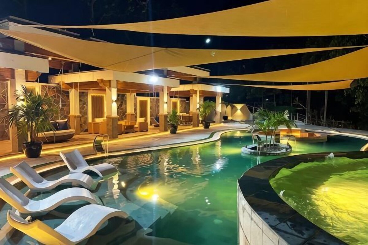 Pool | Indoor pool, outdoor pool, open 6 AM to 10 PM, sun loungers