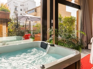 Exclusive-Suite, 1 King-Bett, eigener Pool | 1 Schlafzimmer, hochwertige Bettwaren, Betten mit Memory-Foam-Matratzen