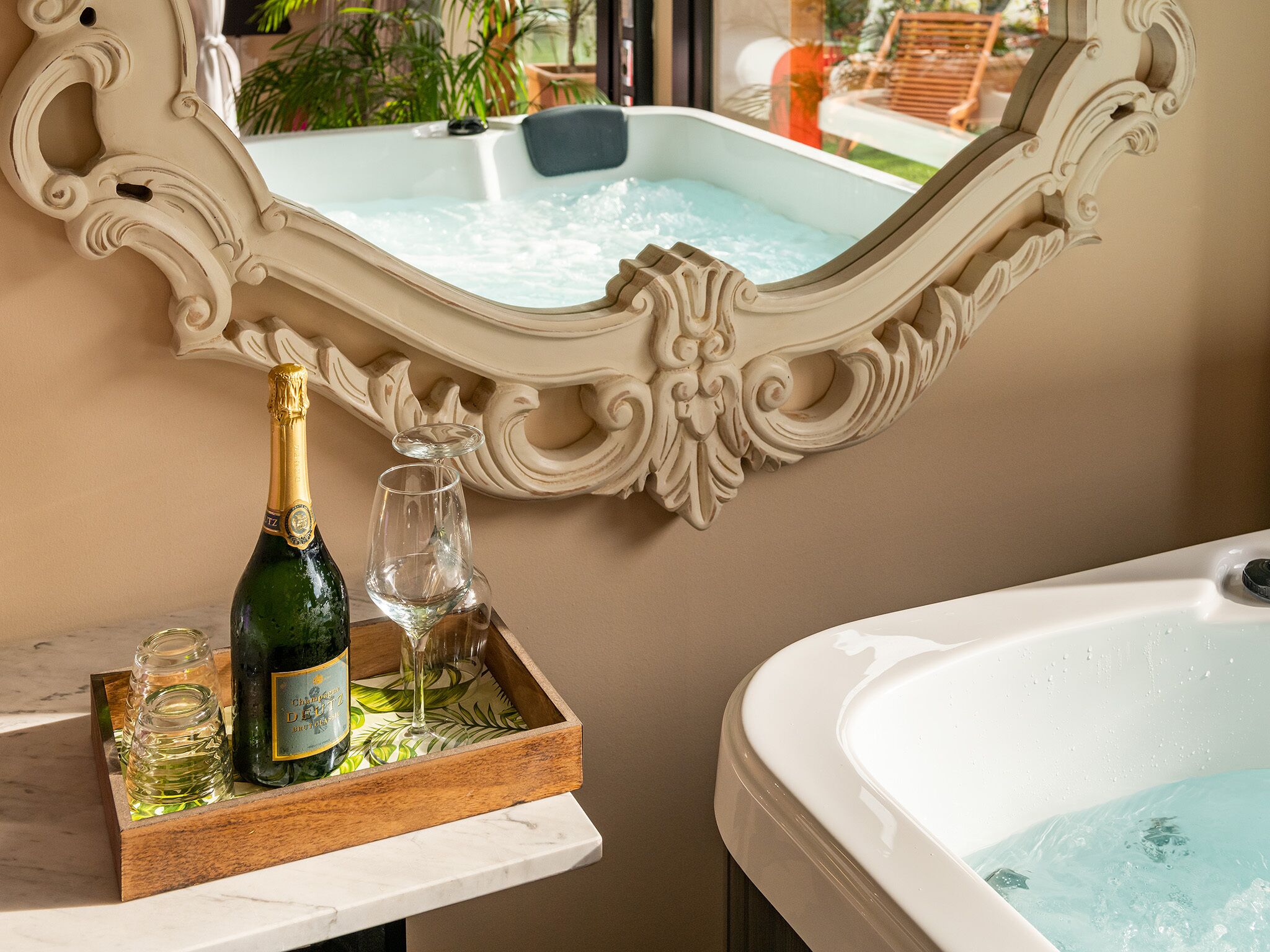 Exclusive-Suite, 1 King-Bett, eigener Pool | 1 Schlafzimmer, hochwertige Bettwaren, Betten mit Memory-Foam-Matratzen