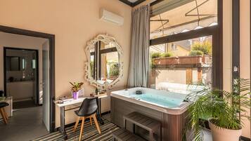 Exclusive-Suite, 1 King-Bett, eigener Pool | 1 Schlafzimmer, hochwertige Bettwaren, Betten mit Memory-Foam-Matratzen