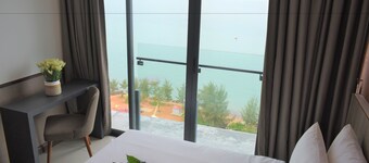 D'Wharf Hotel & Serviced Residence