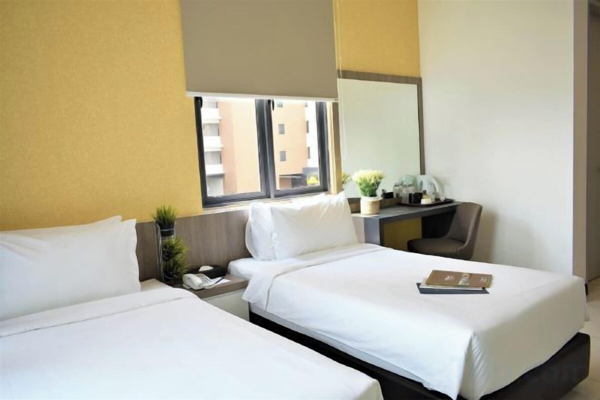 Minibar, desk, iron/ironing board (on request), WiFi (free)