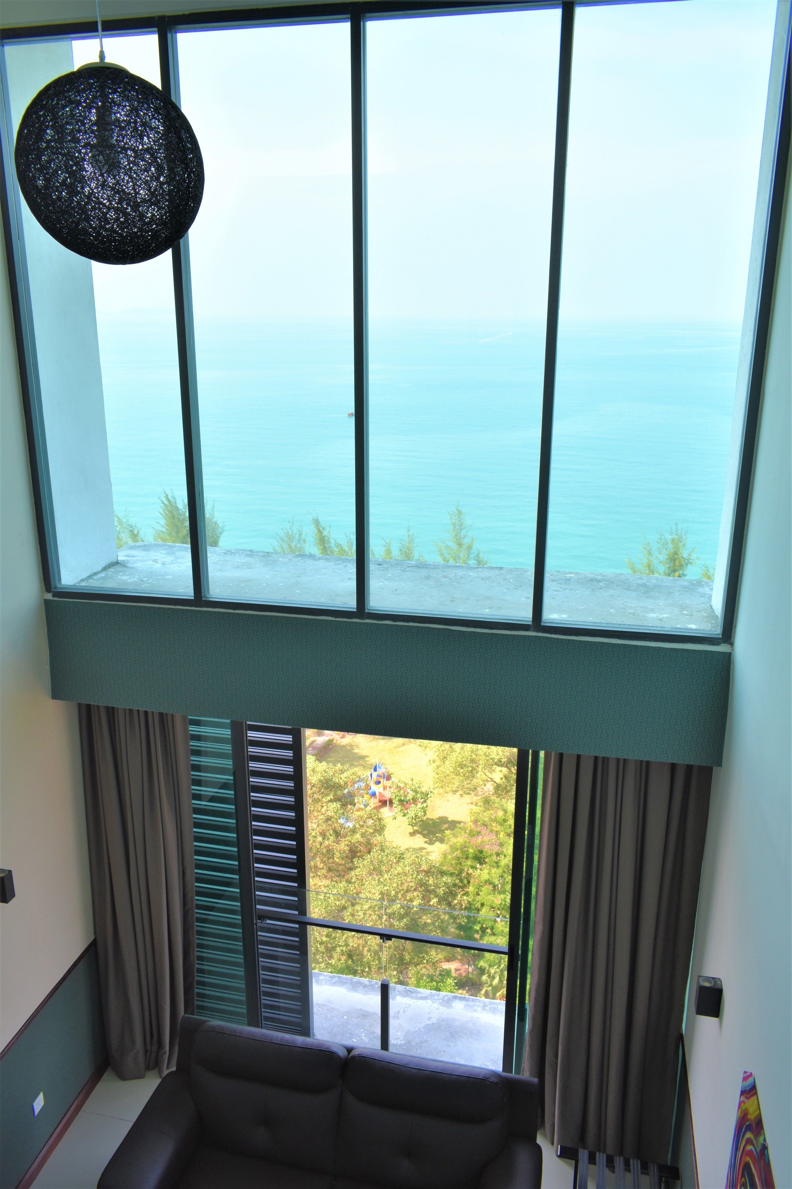 Loft (Duplex Suite) | Ruang keluarga | TV LED