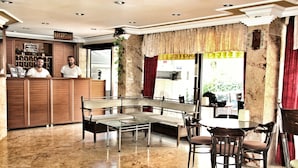 Reception - Seckin Ak Hotel (Kusadasi)