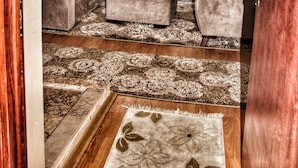 Apartment | Living room | TV - Seckin Ak Hotel (Kusadasi)