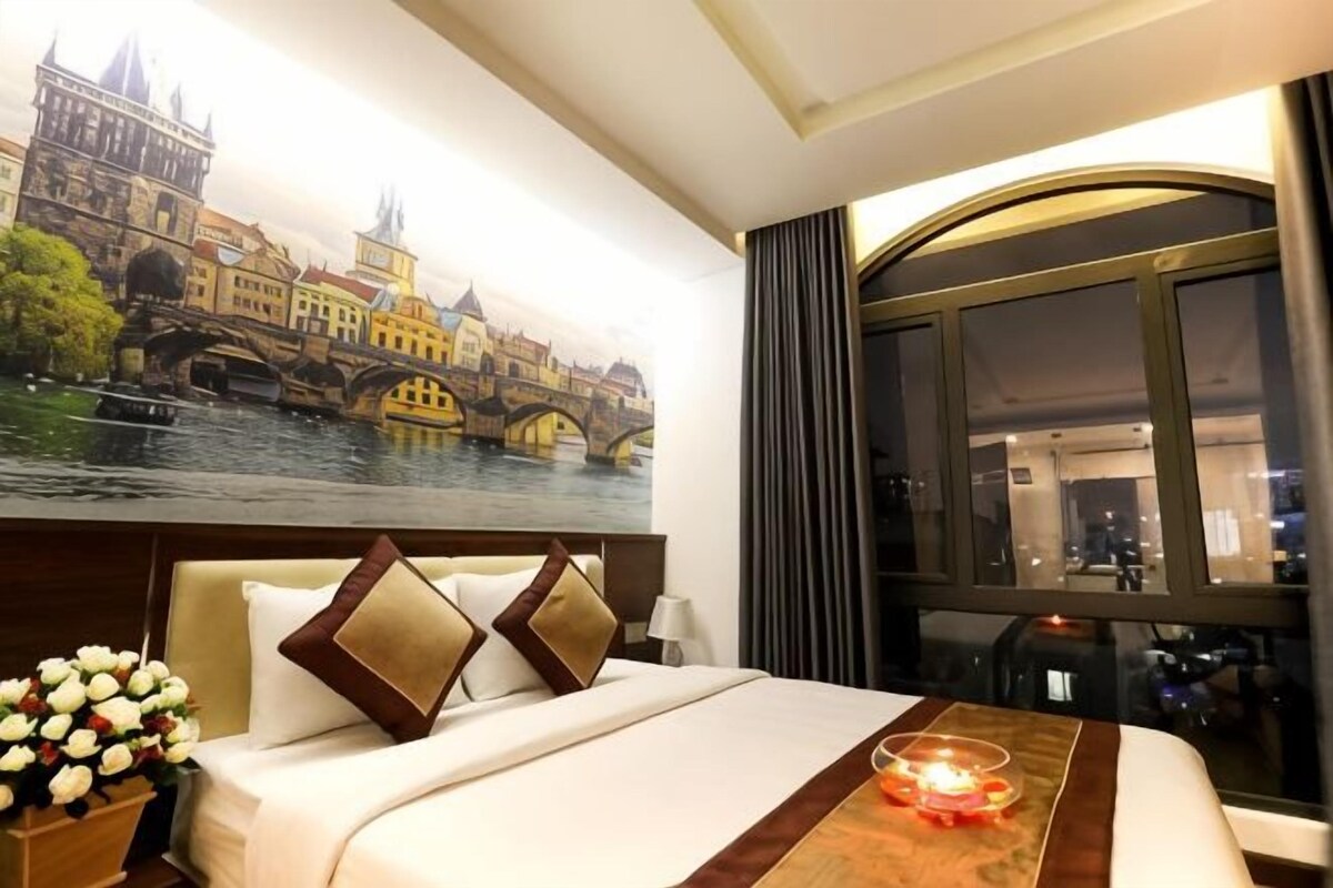 Minibar, in-room safe, desk, blackout drapes