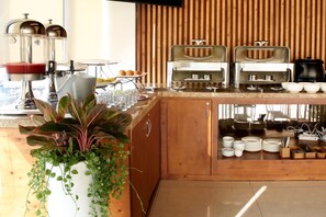 Daily buffet breakfast for a fee