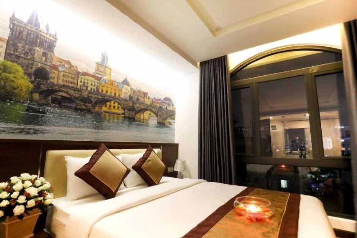 Minibar, in-room safe, desk, blackout drapes