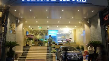 Pintu masuk properti