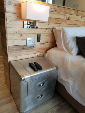Protea Room with River View - Riverview Guesthouse (East London)