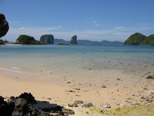 Melina's Beach Front Bungalow