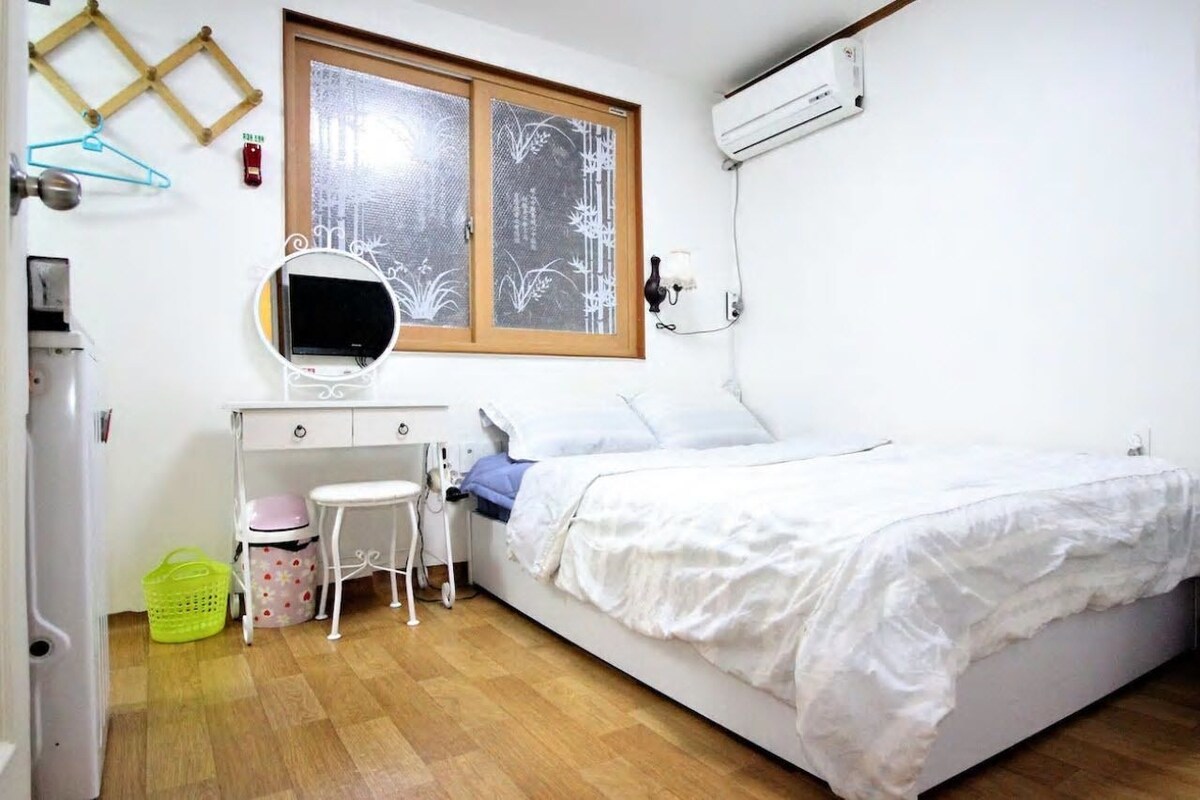 Room (Double Bed - 1)