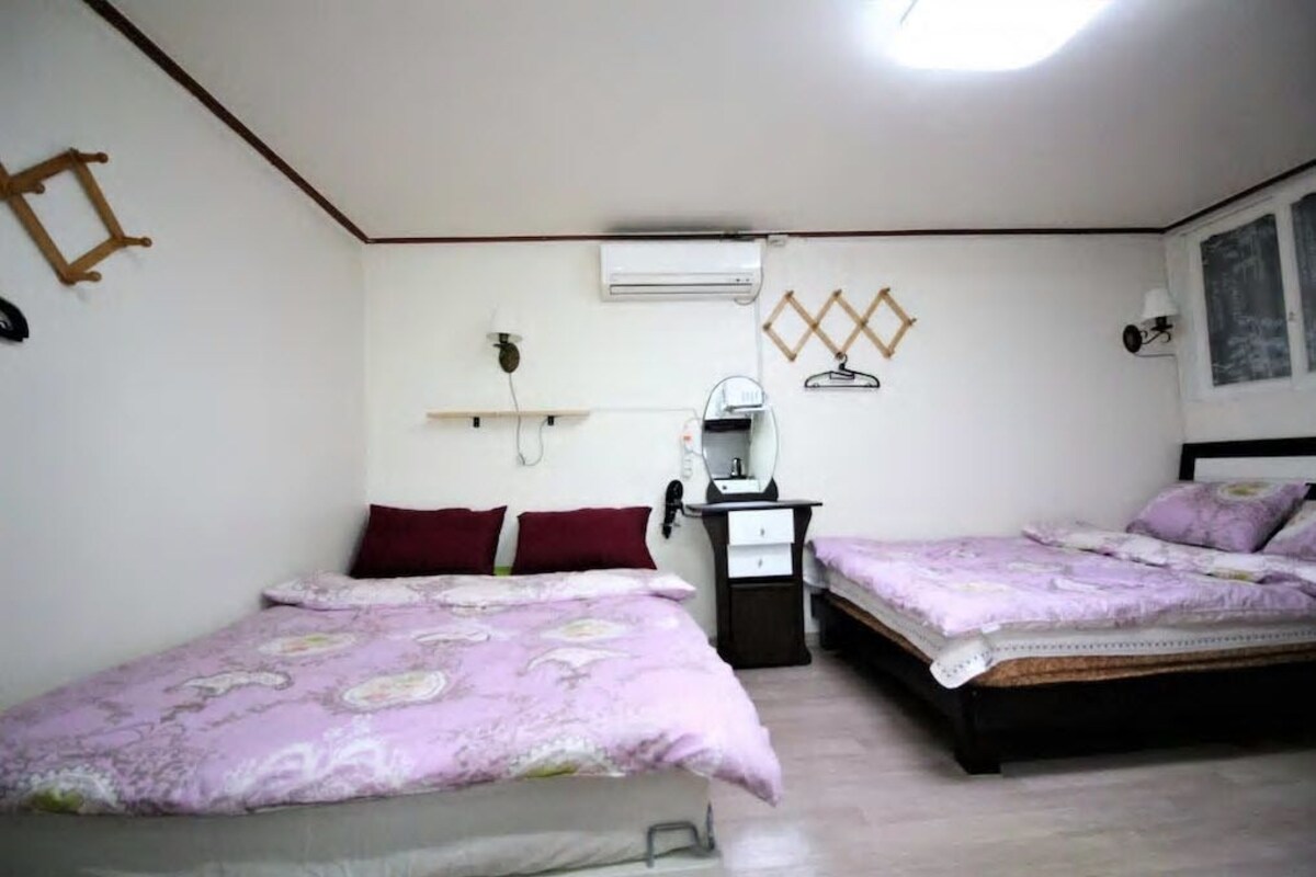Family Room (2 - 4 Double Beds)