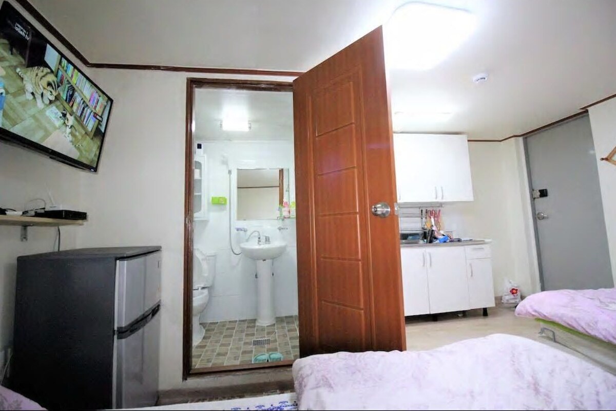 Double Room, 2 Double Beds (8PY - 1)