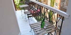 Romantic Apartment, 1 King Bed, Balcony | Terrace/patio - Apartamenty Podwale (Kraków)