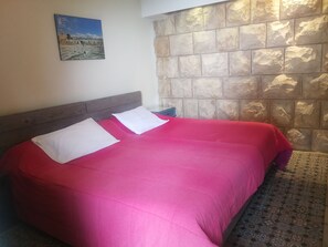 مكواة/لوح كي وواي فاي مجانًا وملاءات أسرّة