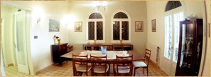 Daily local cuisine breakfast (LBP 450000 per person)