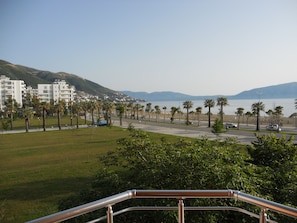 Desk, iron/ironing board, free WiFi, bed sheets - Hotel Onorato (Vlorë)